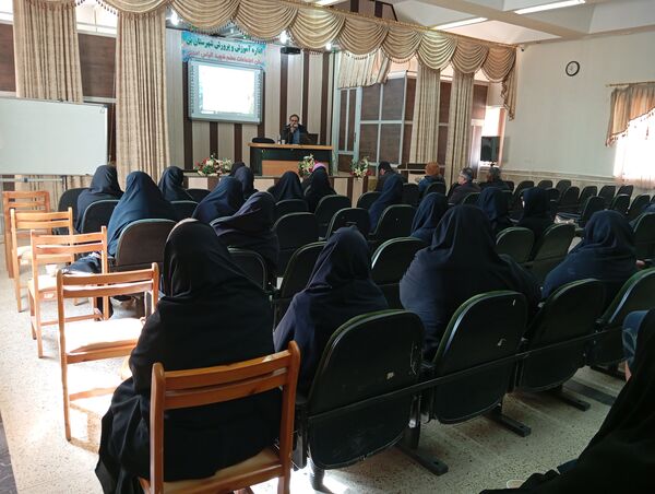کارگاه‌های آموزش اولیاء دانش‌آموزان شهرستان بن 