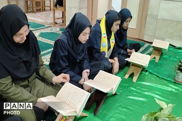 محفل انس با قرآن کریم در آموزشگاه شهید مجید دهنوی نیشابور