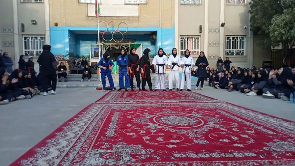 المپیاد ورزشی در دبیرستان میرزا جعفر سروقد