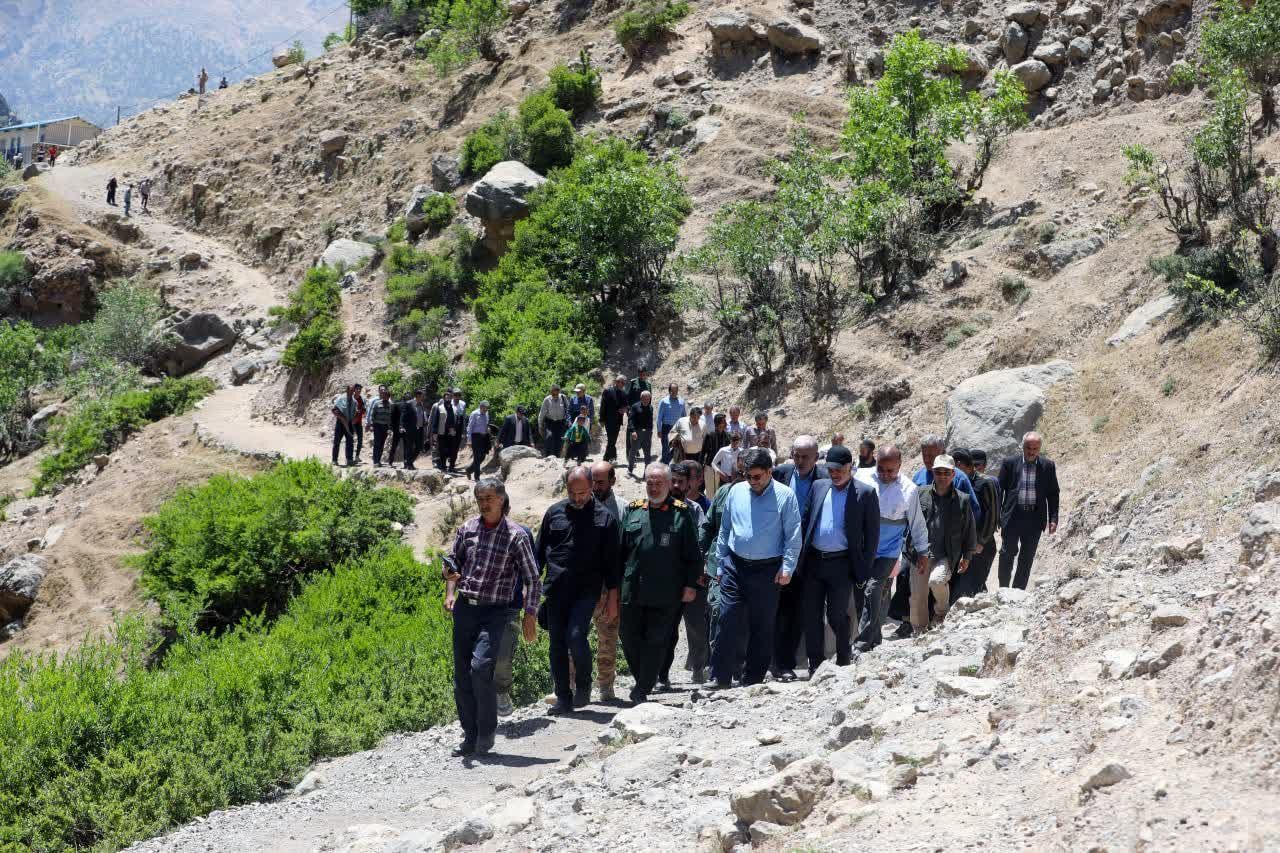 بازدید میدانی مسئولان از مناطق محروم شهرستان اردل با هدف محرومیت‌زدایی و ارتقاء خدمات‌رسانی