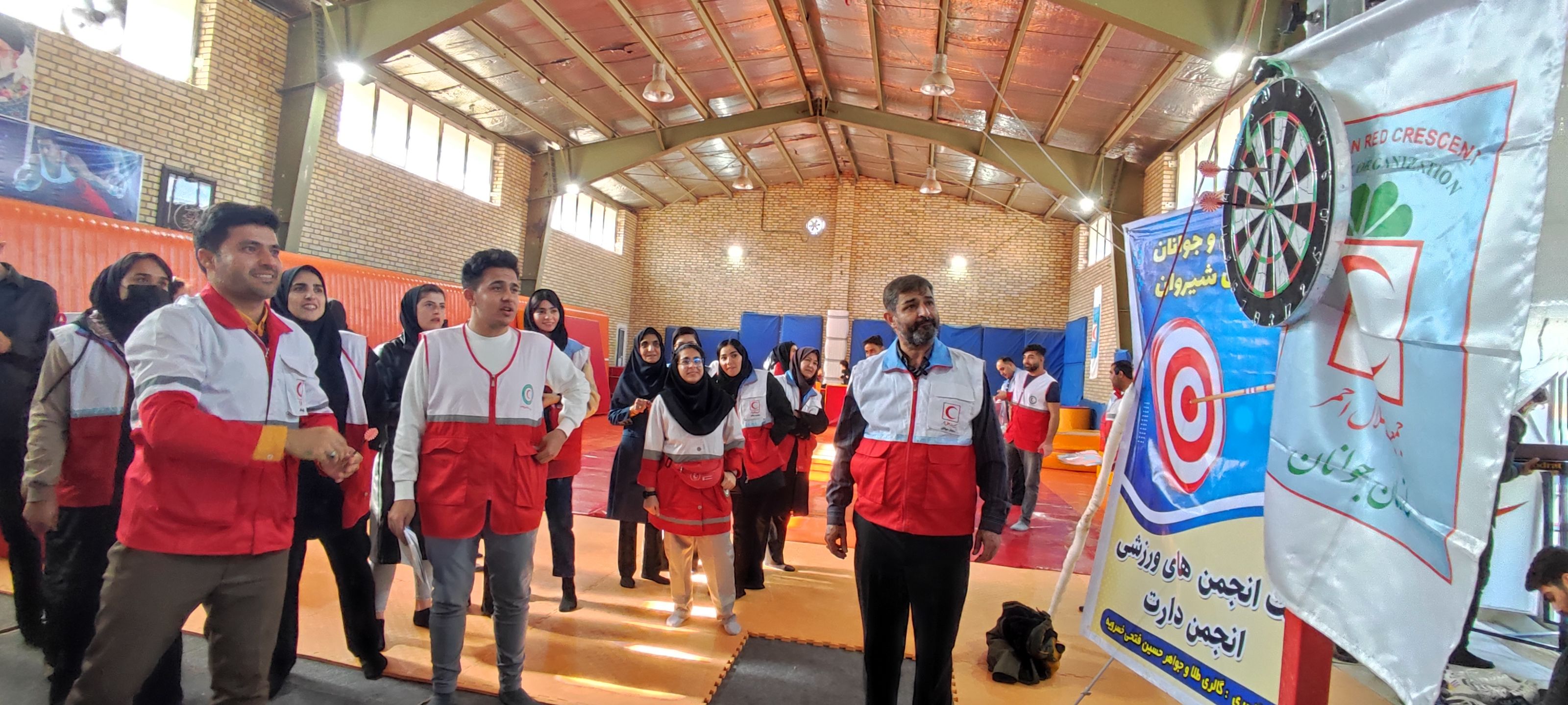 برگزاری مسابقه دارت در سازمان هلال احمر شیروان