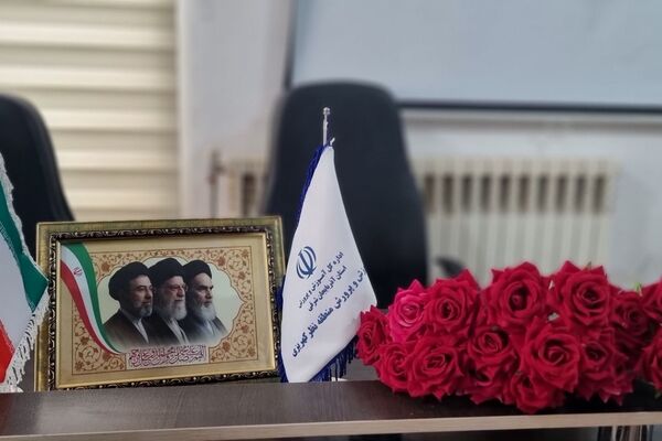 نکوداشت مقام شامخ معلم و تجلیل از پیشگامان عرصه تعلیم و تربیت در نظرکهریزی
