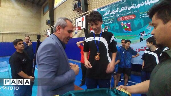 آغاز رقابت دانش‌آموزان تنیس روی میز کشور در البرز 