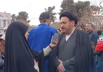 راهپیمایی 22 بهمن تجلی مبارزه با استکبار جهانی