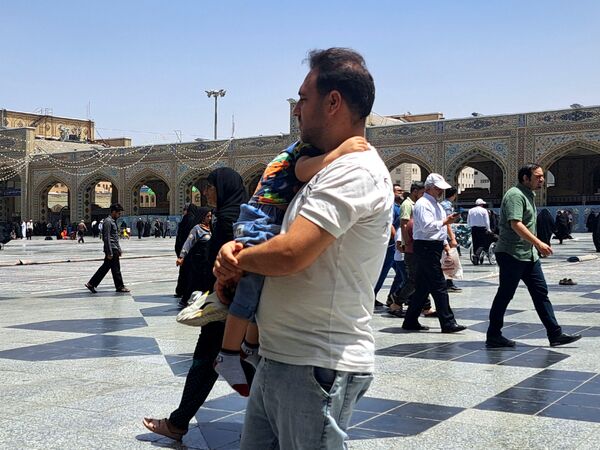 روز دحوالارض در حرم امام مهربانی‌ها