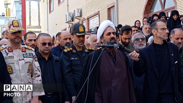 شهید عالی بر دوش هم استانی های خود تشیع شد 