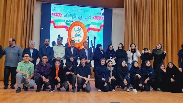 برگزاری اختتامیه جشنواره نوجوان سالم و یاریگران زندگی در کانون شهید فهمیده کرج