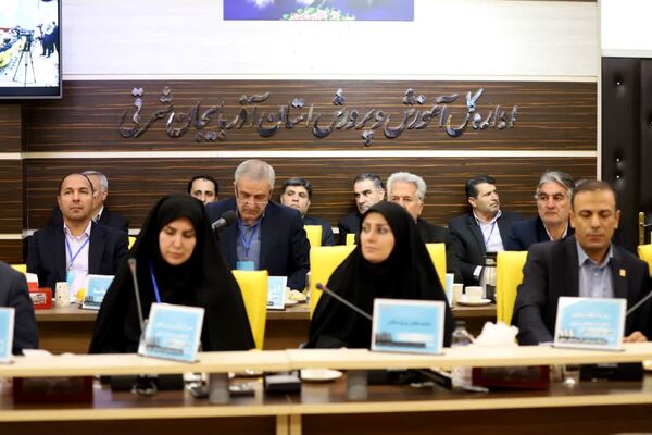 نشست مشترک کمیسیون آموزش، تحقیقات و فناوری مجلس با وزیر آموزش و پرورش 