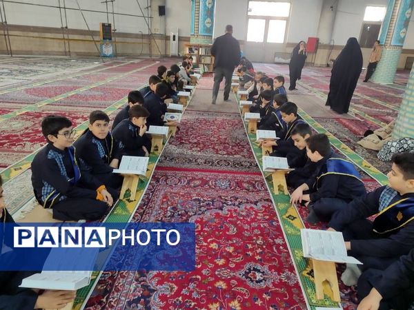 محفل انس باقرآن و اجرای سرود یاعلی با همکاری دانش‌آموزان مدرسه فرهنگ