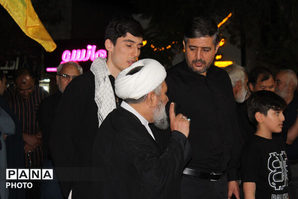 تجمعات شبانه محرم؛ هم‌نوایی دل‌ها در دل تاریکی