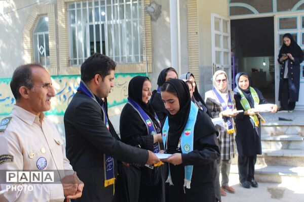 کارگاه آموزشی مدرسان پیشتاز و گردهمایی خبرنگاران پانا شهرستان فاروج با مسئولان سازمان دانش‌آموزی خراسان شمالی 