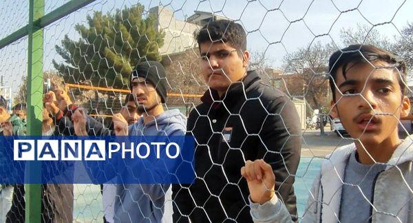 گذری بر فینال مسابقات فوتسال درون مدرسه دبیرستان شاهد ابوذر غفاری 