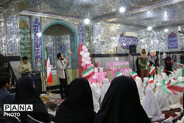 طنین بندگی در جشن تکلیف دانش‌آموزان دختر شهرستان قرچک