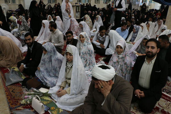 جشن ازدواج مسجدی 132 زوج جوان در قم - 2