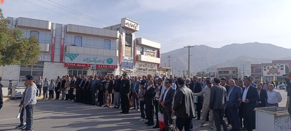 راهپیمایی دشمن‌شکن ۲۲ بهمن در بستک؛ نماد وحدت و همدلی مردم
