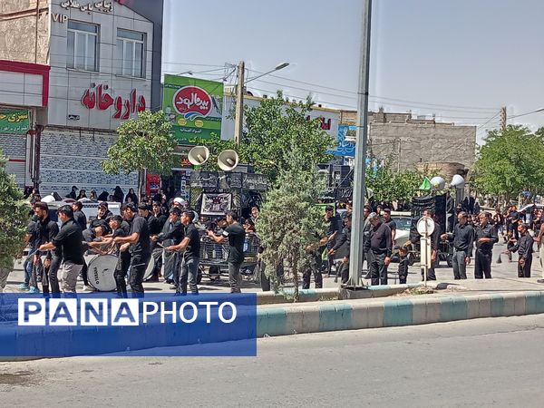 تعزیه خوانی عاشورا در روستای برزنون