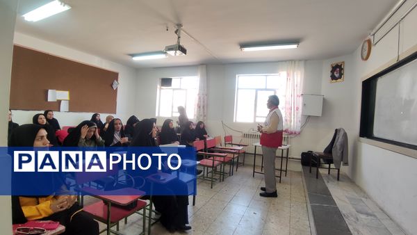 دوره آموزشی «مربیان کاردان» 