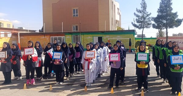 زنگ ورزش ، زنگ نشاط دبیرستان شاهد تکتم ناحیه ۳ مشهد