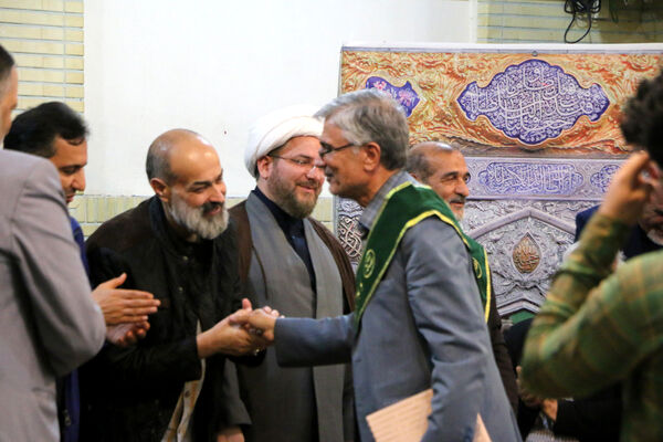 نشست صمیمی‌ دانش‌آموختگان دبیرستان امام رضا(ع) قم در هیات خادم الرضا(ع)-2