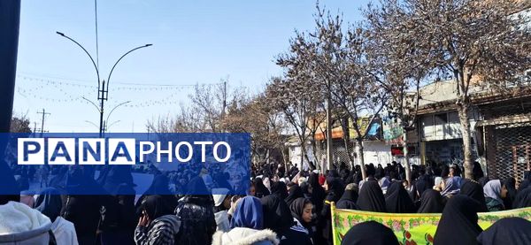 پاسخ حماسی مردم انقلابی فاروج به استکبار جهانی با حضور در راهپیمایی ۲۲بهمن 