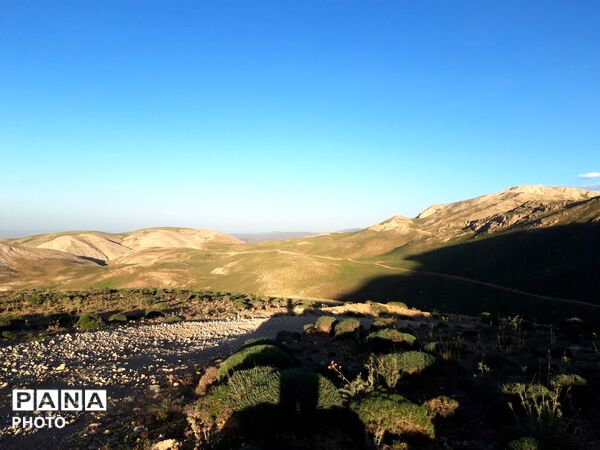 منظره ی دیدنی طبیعت کوه های شهر بار 