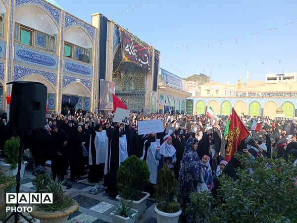 خروشِ بصیرت در صحن امامزاده جعفر (ع)؛ تالار قرآن پیشوا گنجایش دریای سوگواران مقتدا را نداشت