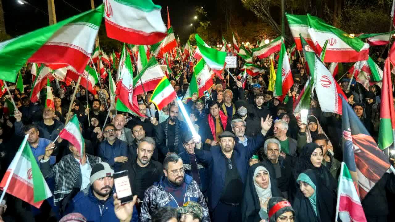 سی و پنجمین شب حماسه حضور مردم مشکین‌دشت