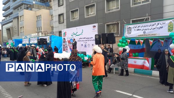 تجلی حضور باشکوه مردم در راهپیمایی ۲۲ بهمن 