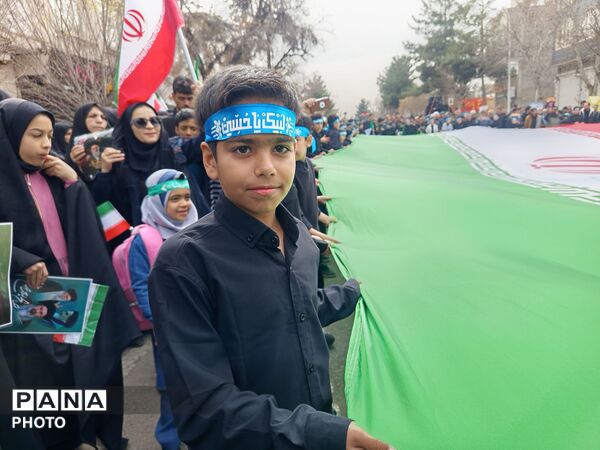حضور حماسی مردم در راهپیمایی روز قدس در نیشابور 
