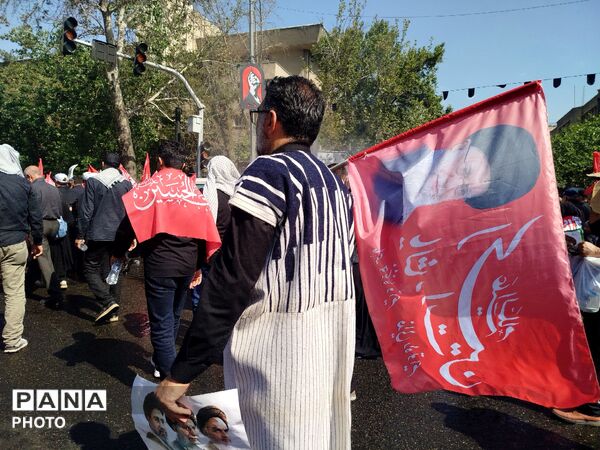 اتحاد و همبستگی مردم ایران در تشییع رهبر انقلاب 