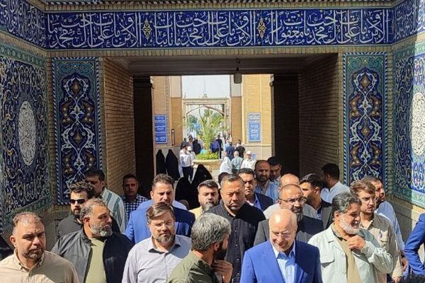 حضور مسئولان کشوری و استانی در کنار آحاد مردم شهیدپرور ناحیه 2 شهرری پای صندوق‌های رای 