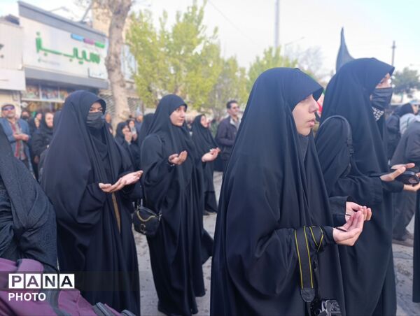 اجتماع بزرگ مردم نیشابور برای بیعت با سومین رهبر جمهوری اسلامی ایران 