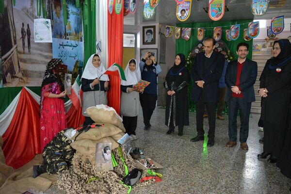 افتتاحیه طرح  «ایرانمون» در مدرسه شهدای گمنام بهارستان‌دو