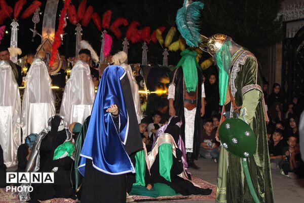  روایت وفاداری علمدار کربلا در تئاتر مذهبی هیئت فداییان حسین(ع) نظرآباد