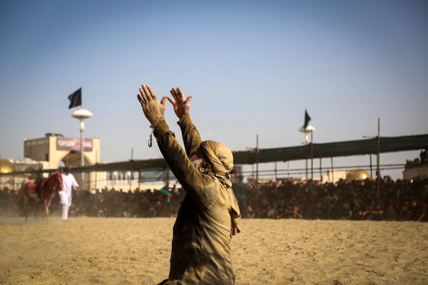 مراسم تعزیه‌خوانی در امامزاده شاه‌کرم اصفهان