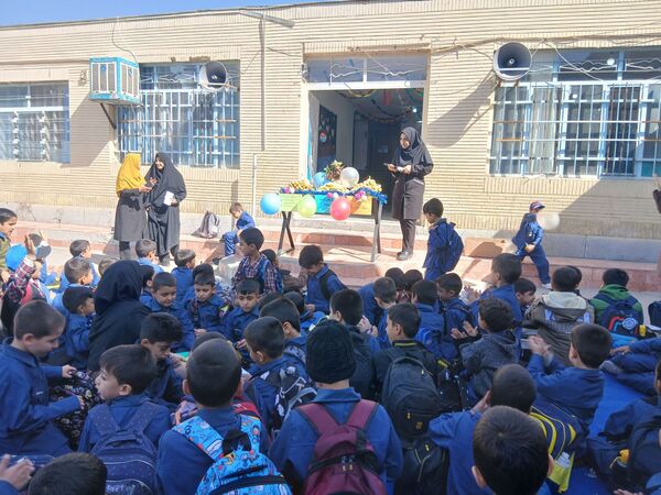 اردوی درون مدرسه‌ای به‌مناسبت روز جهانی کودک 