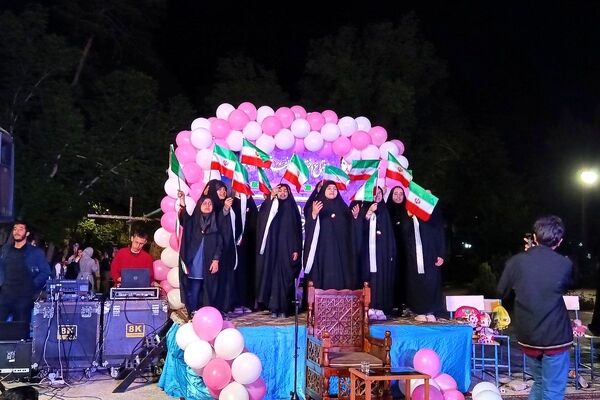 اجتماع بزرگ دختران انقلاب در یزد