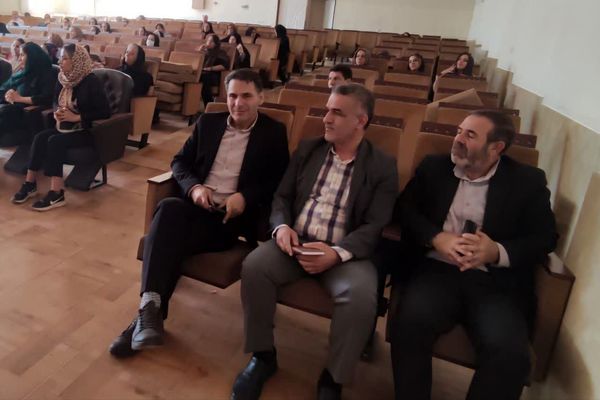 جلسه پیوند اولیا و مربیان در آموزشگاه معارف۶