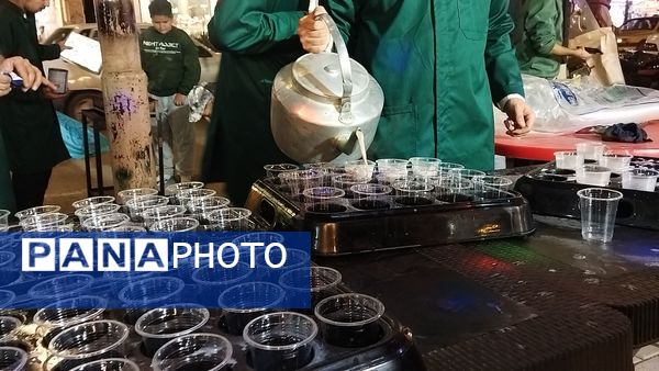 گذری بر فعالیت چایخانه امیر المومنین در شب میلاد حضرت مهدی ( عج)