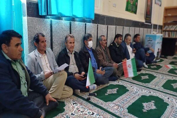 حضور پرشور دانش‌آموزان و فرهنگیان بخش دیشموک در گرامیداشت یوم‌الله 9 دی