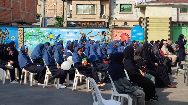 مانور استانی بازگشایی مدرسه در دبیرستان بهار آزادی قائمشهر