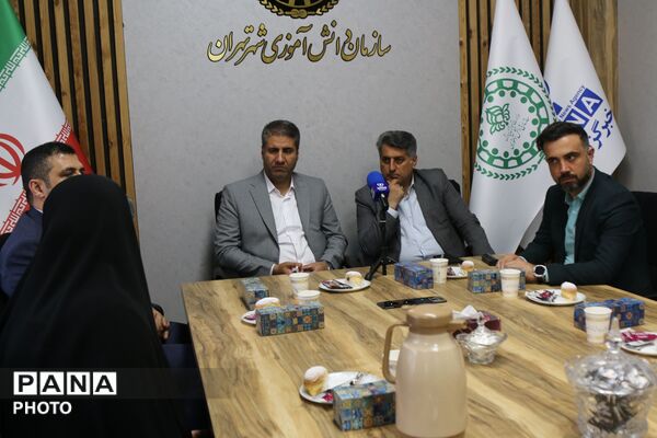 مدیرکل آموزش و پرورش شهرتهران از مسئولان سازمان دانش‌آموزی تهران تقدیر کرد