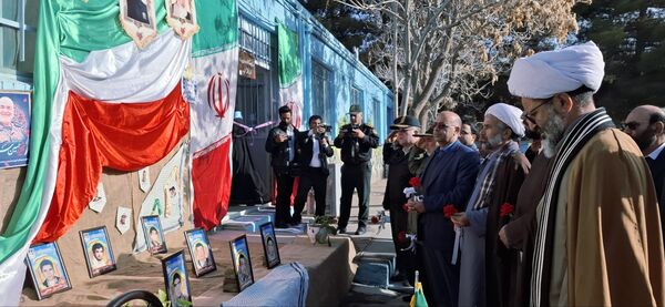 دبیرستان هاجر(س) میزبان زنگ انقلاب 
