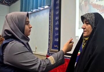 دانش‌آموزان پرچم‌دار همایش «یاوران انقلاب» بودند