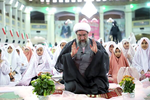 جشن تکلیف ۵۰۰۰ نفری دختران تبریز