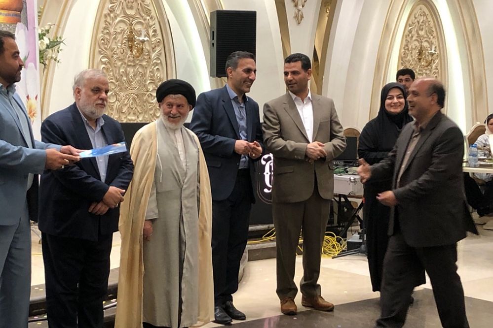 مراسم تقدیر از فرهنگیان نمونه در ناحیه 2 شهرری 