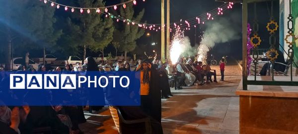 شکوه جشن میلاد پیامبر رحمت (ص) در جوار مسجدالنبی(ص) نیم‌ور