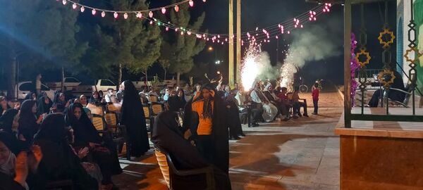 شکوه جشن میلاد پیامبر رحمت (ص) در جوار مسجدالنبی(ص) نیم‌ور