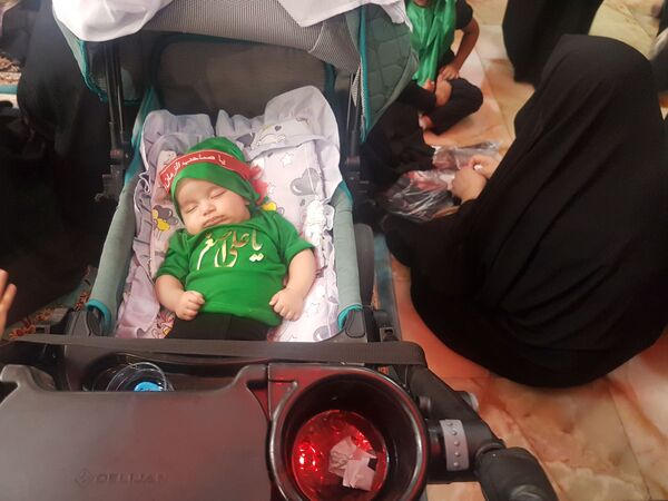 برگزاری بزرگترین اجتماع شیرخوارگان حسینی در حرم مطهر رضوی