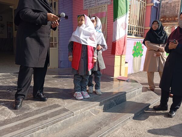 برگزاری مانور زلزله در دبستان دخترانه نرجس یک 